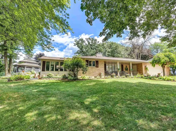 2729 Little Edelweiss Dr, Green Bay, WI 54302