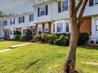 7 Dogwood Ct, Sayreville, NJ 08872