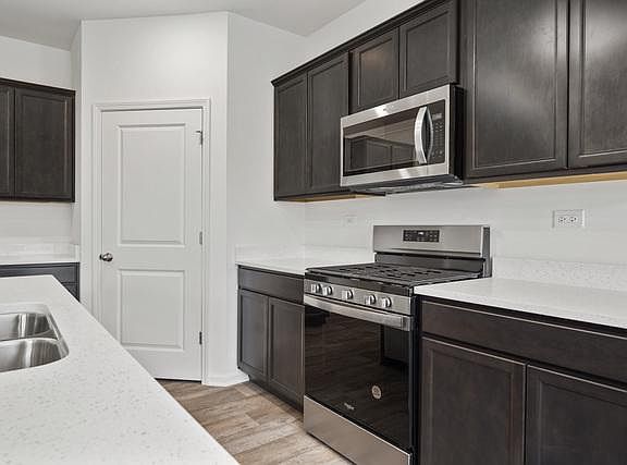 3rd image of 255 Liszka Ln