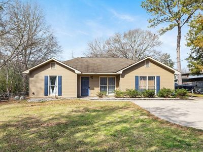 565 Byrd Ave, Smiths Station, AL, 36877