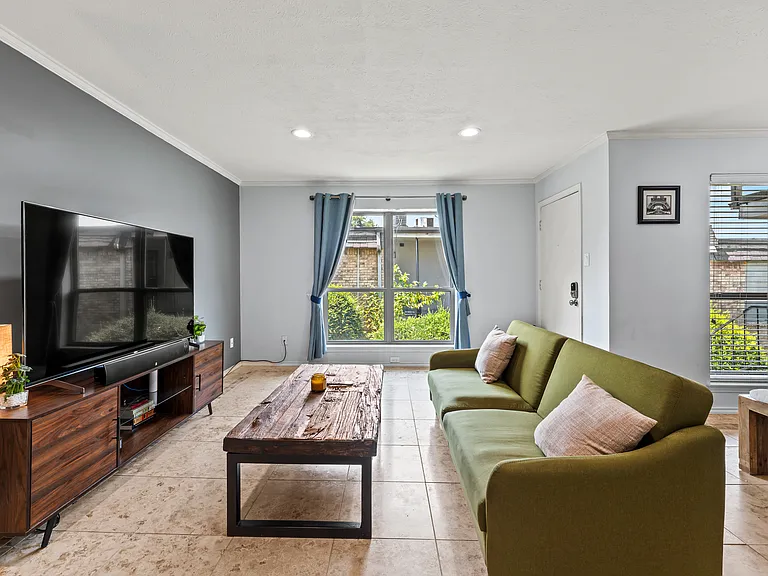 7929 Meadow Park Dr #201 — Photo 11