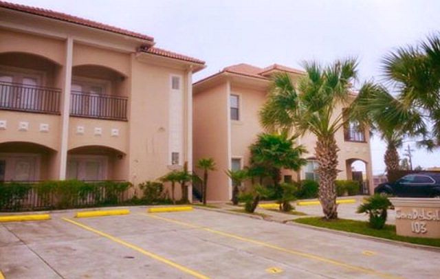 1st image of 103 E Gardenia St #9