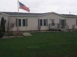 9921 E Maple Rd, Pewamo, MI 48873