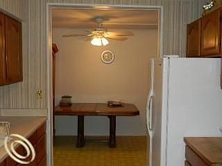 3rd image of 15419 Helen Dr