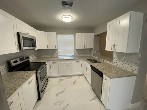 175 SE 27th Pl, Boynton Beach, FL 33435