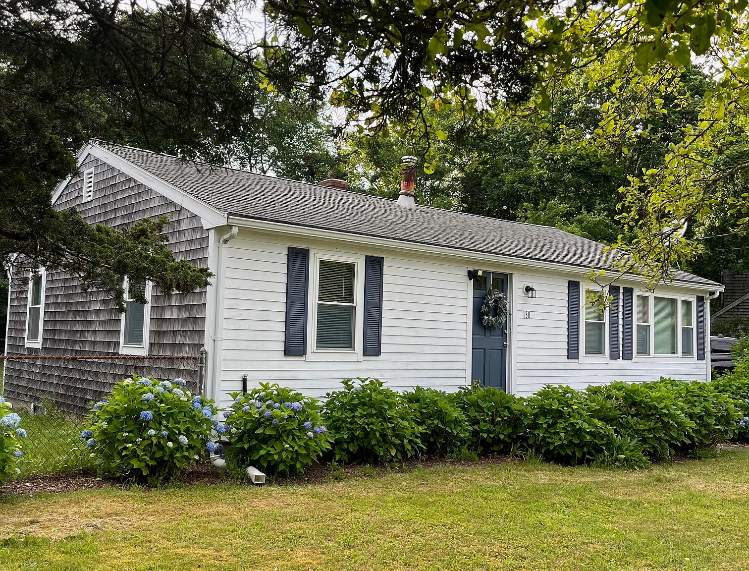 2 bed, 1.5 bath, 988 sqft, $1,995 — Photo 1