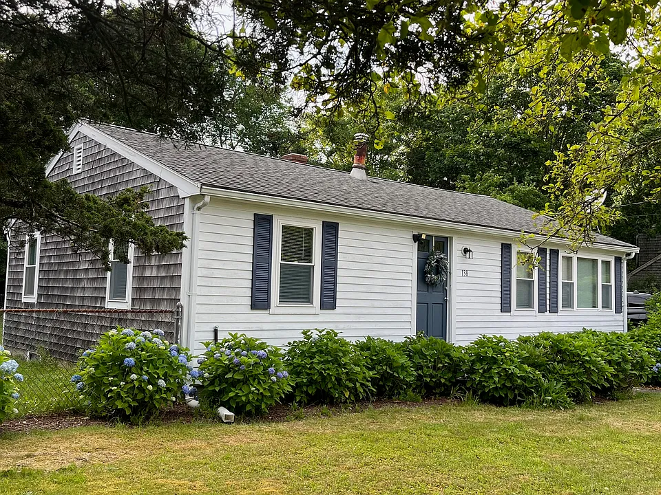 138 Homestead Ln