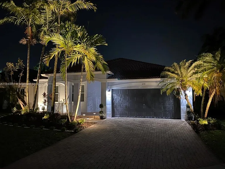 878 Lavender Cir — Photo 27