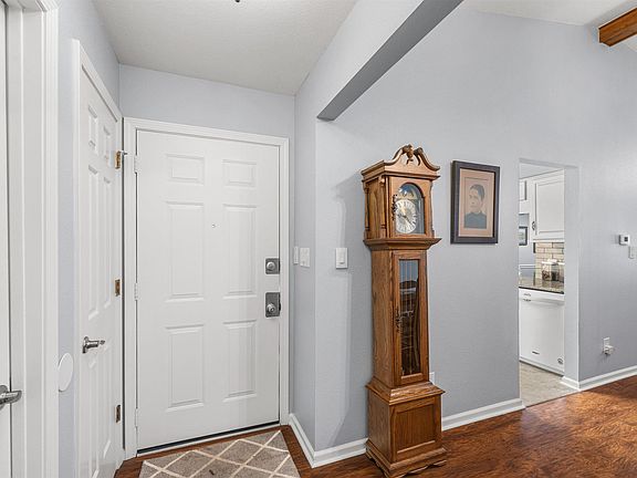 5th image of 22 Steeplechase Ct