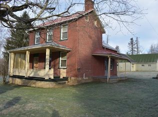 645 Ten Mile Rd, Amity, PA 15311