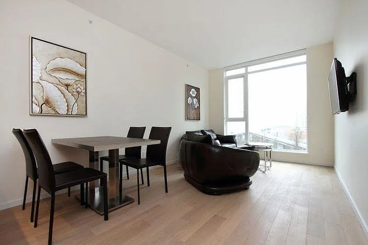 2 bed, 614 sqft, $3,500 — Photo 2