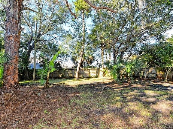 3rd image of 2225 N Pelican Dr