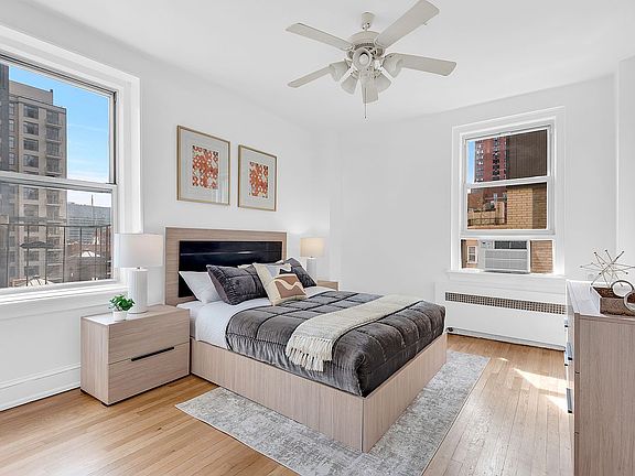 3rd image of 136 E 36th St APT 11F