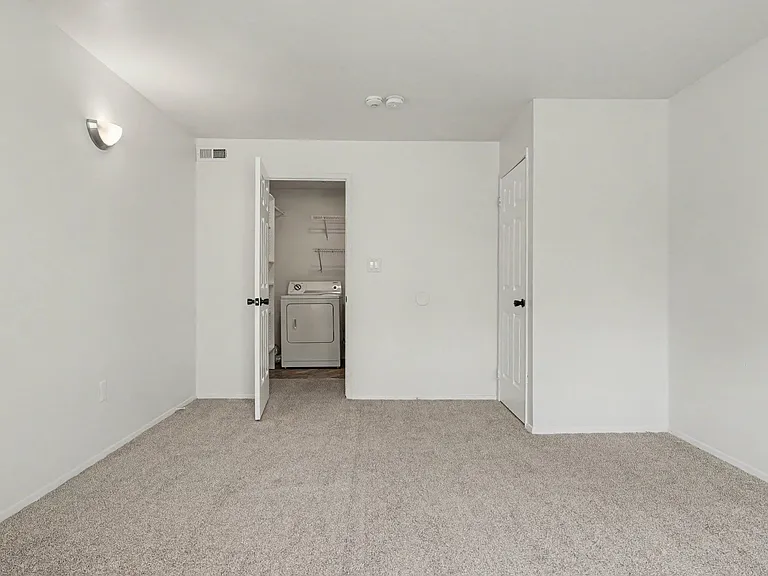 44413 Savery Dr — Photo 9