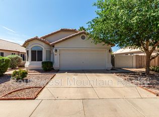 881 E Baylor Ln, Chandler, AZ 85225
