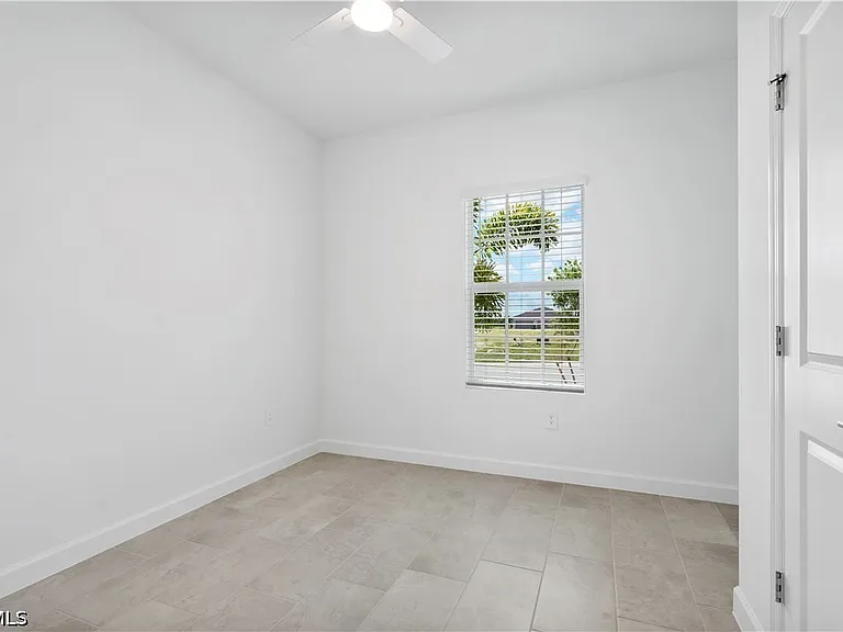 14735 Bluewater Rd — Photo 4