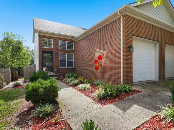 121 Bay Hill Dr, Winchester, KY 40391