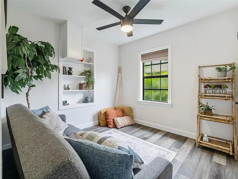 1411 E Henry Ave — Photo 25