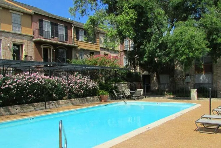 Briarwood Apartments — Photo 3