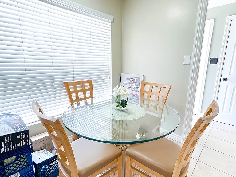 11362 Biscayne Blvd — Photo 6
