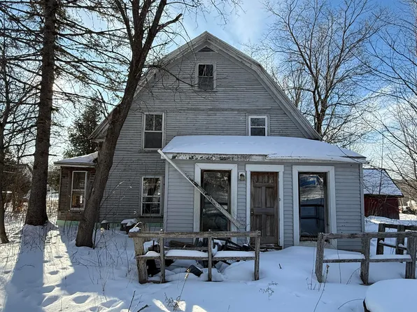 9 Daggett Street, Milo, ME 04463