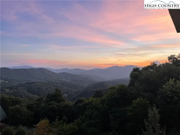 11 Wildflower Lane, Newland, NC 28657