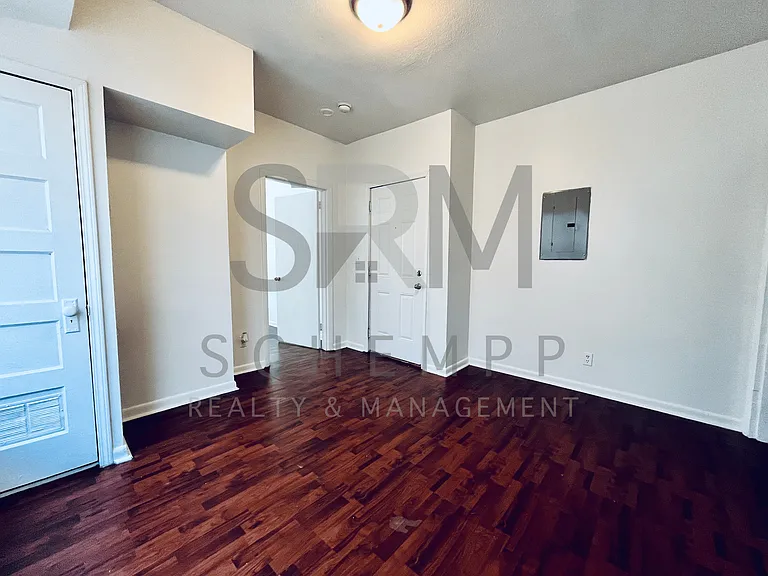 307 Woodbine St — Photo 3