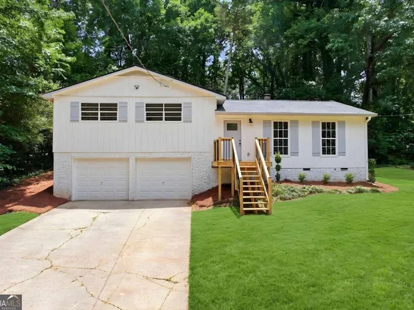 411 Hunters Ln, Woodstock, GA 30189