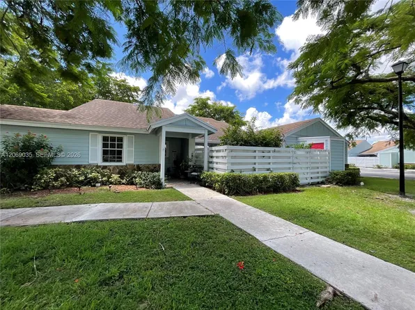 13799 SW 147th Circle Ln APT 1-11, Miami, FL 33186