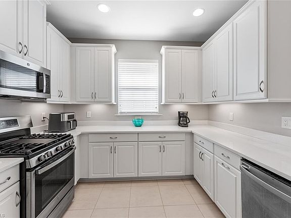 3rd image of 8060 CALLE CANOVAS CT