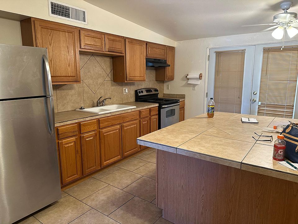 2nd image of 3344 S Summit Ave