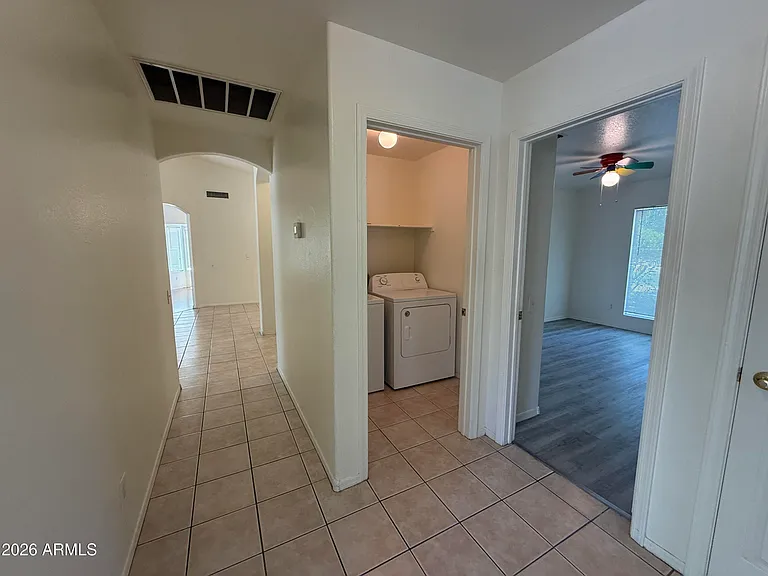 505 W Sereno Dr — Photo 11