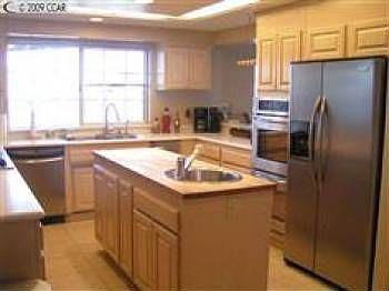 4th image of 5813 Drakes Dr