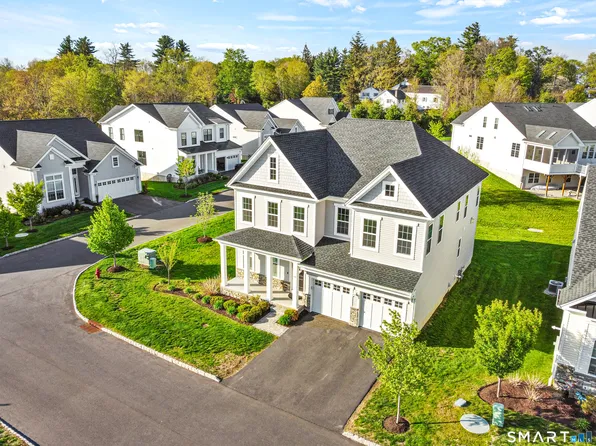 19 Enclave Circle #19, Newtown, CT 06470