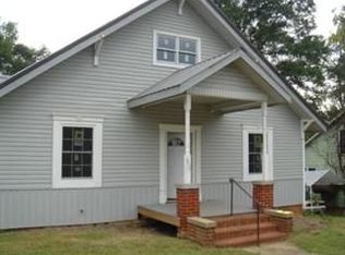 439 4th St SW, Hickory, NC 28602