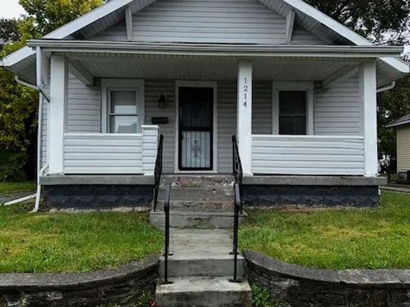 1214 S Pershing Dr, Muncie, IN 47302
