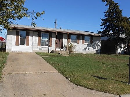 3rd image of 5367 NW Oak Ave