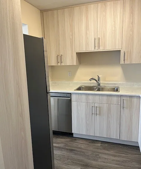 110 Pandora Ave #303 — Photo 15