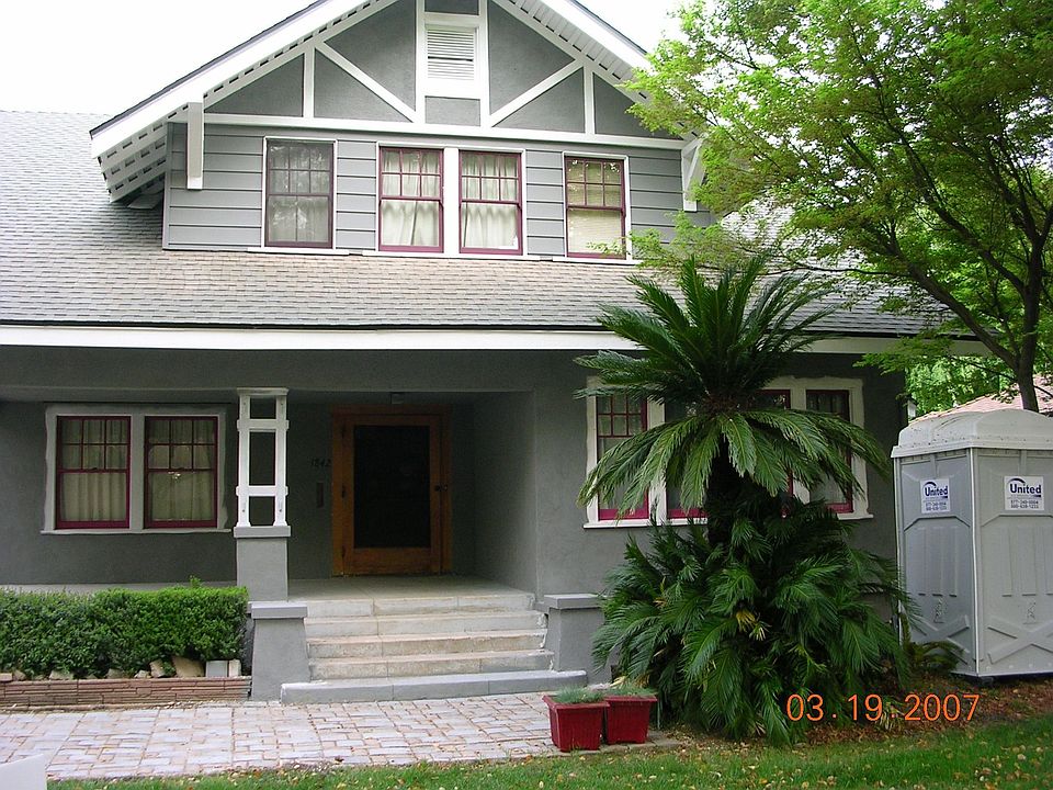 1st image of 1842 N Los Robles Ave