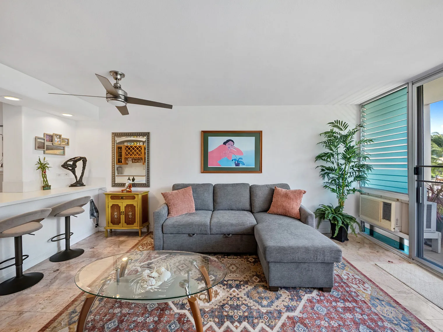 2 bed, 1.0 bath, 796 sqft, $5,103 — Photo 4