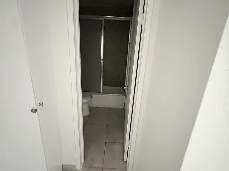 6623 Woodley Ave #6 — Photo 12