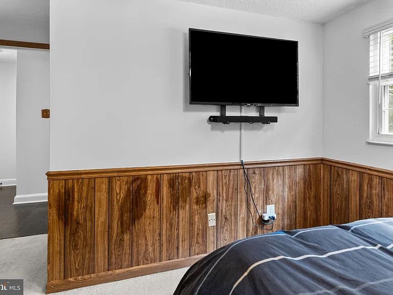 8113 Loving Forest Ct — Photo 33