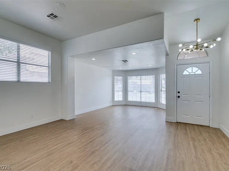 7824 Villa Finestra Dr — Photo 4