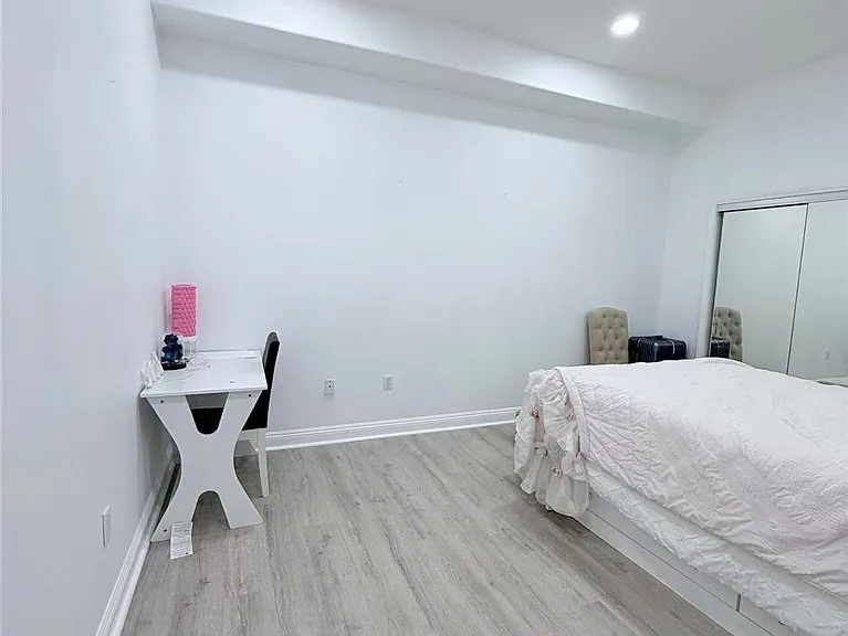 2125 S Bentley Ave #107 — Photo 15