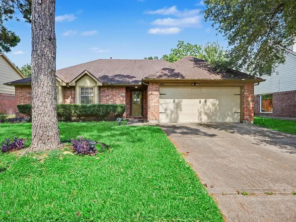 4611 Nations Dr, Pasadena, TX 77505