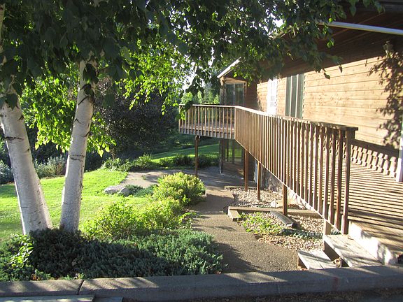 Outside steps to lower level