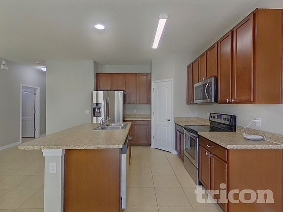 4th image of 3252 Zander Dr