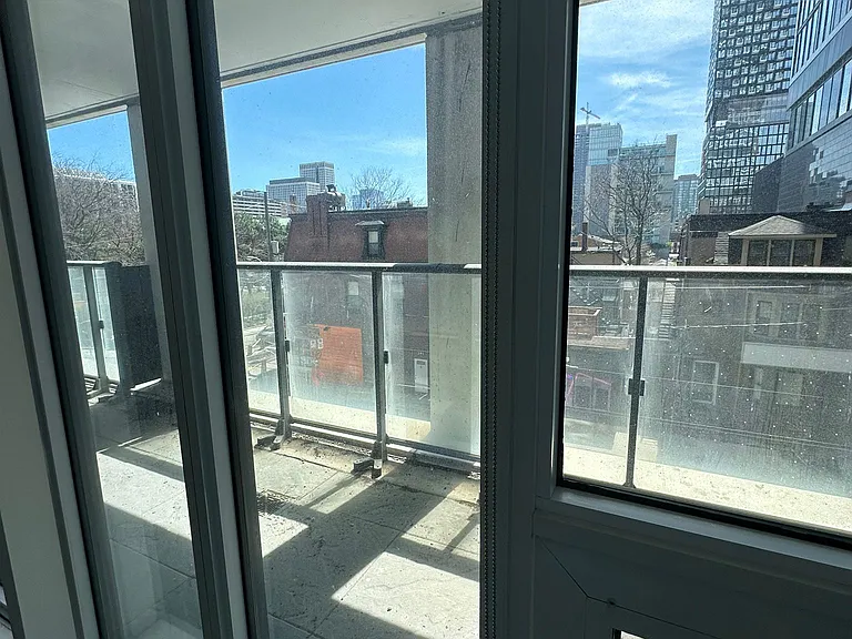 251 Jarvis St #208 — Photo 5