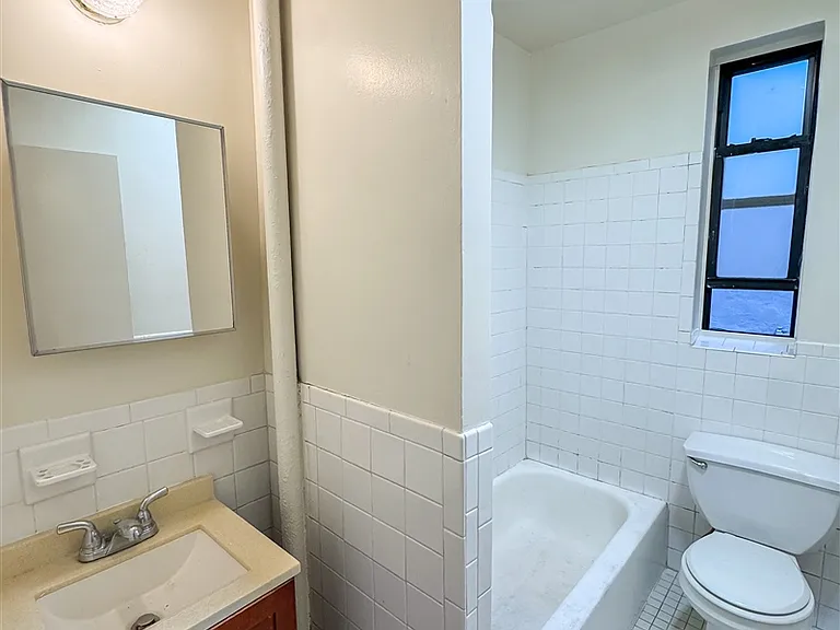 30-30 30th St #1A — Photo 13