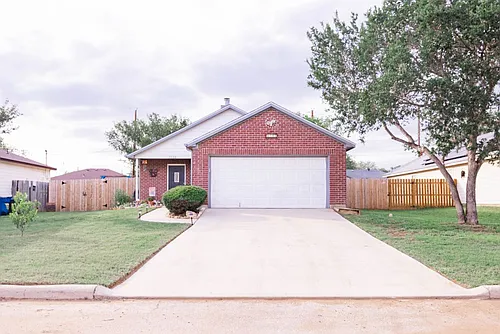 1512 Sandra Cir Photo 1
